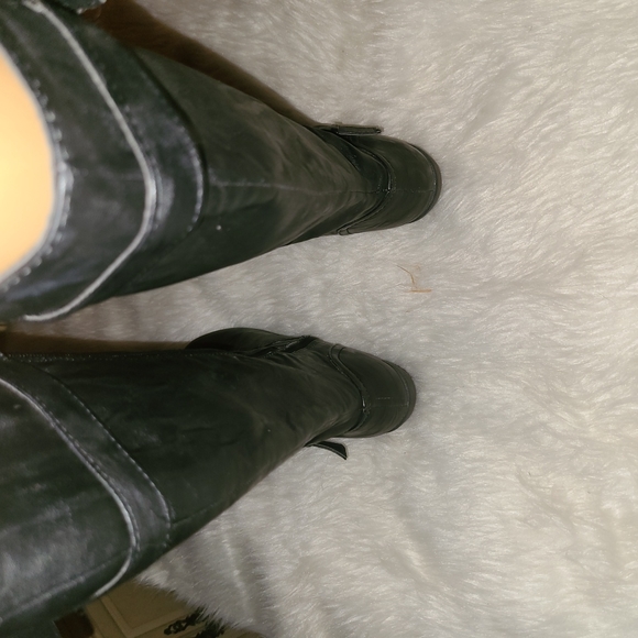 Bucco Size 7.5 Faux Leather Knee High Wedge Boots - Picture 4 of 7